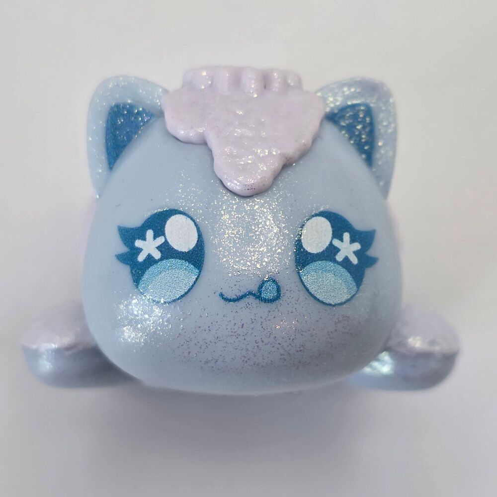 Aphmau Meemeows ice cat figure